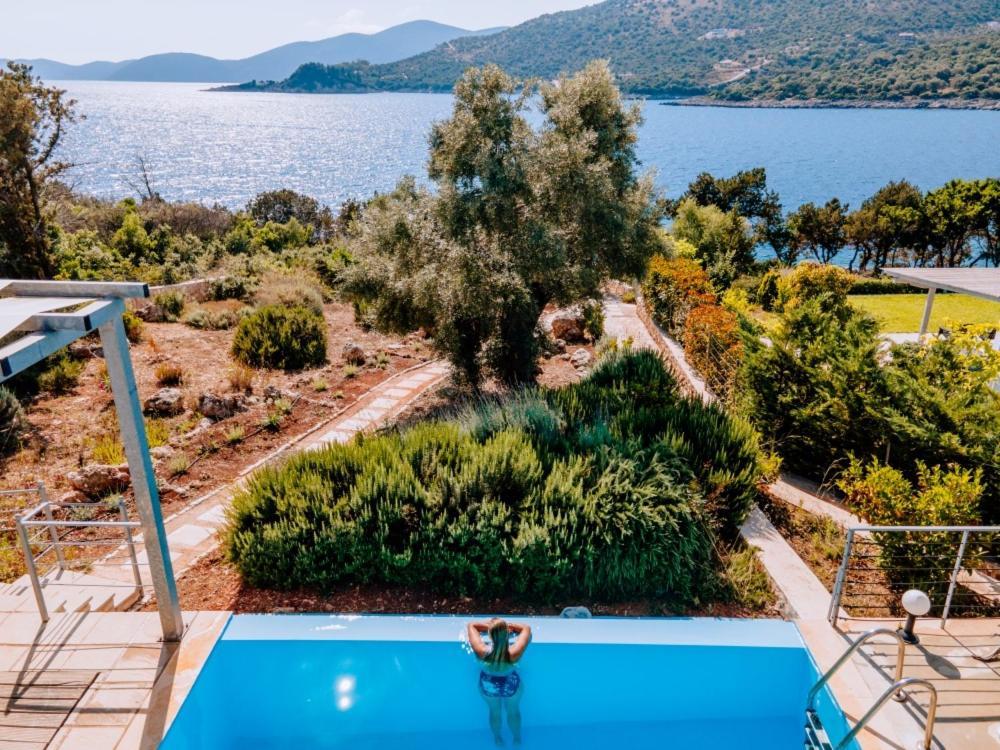 Zidanos Luxurious Sea Front Villa Marantochori Экстерьер фото