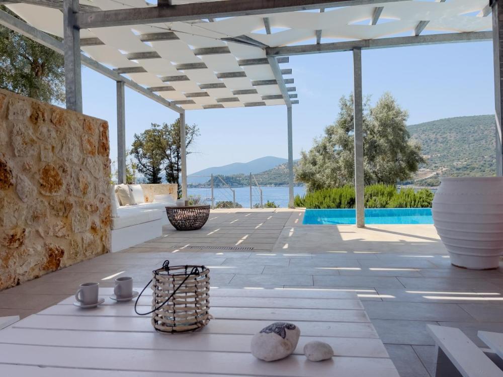 Zidanos Luxurious Sea Front Villa Marantochori Экстерьер фото