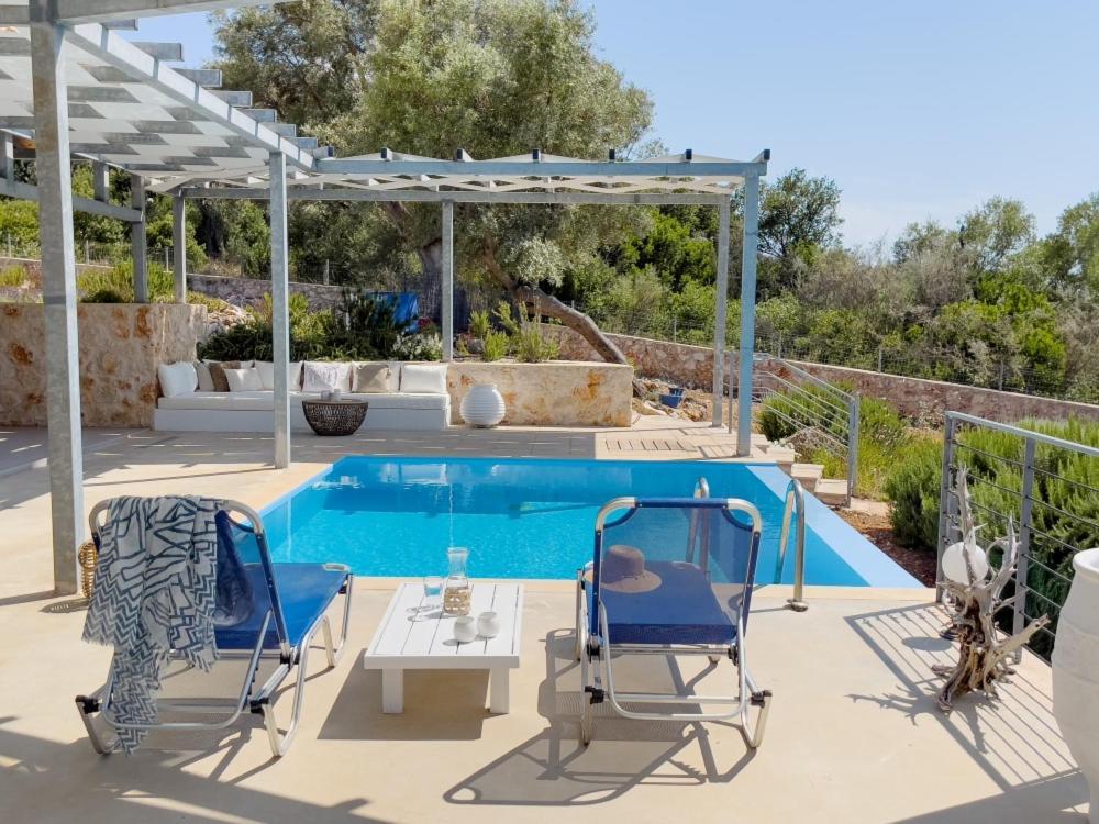 Zidanos Luxurious Sea Front Villa Marantochori Экстерьер фото