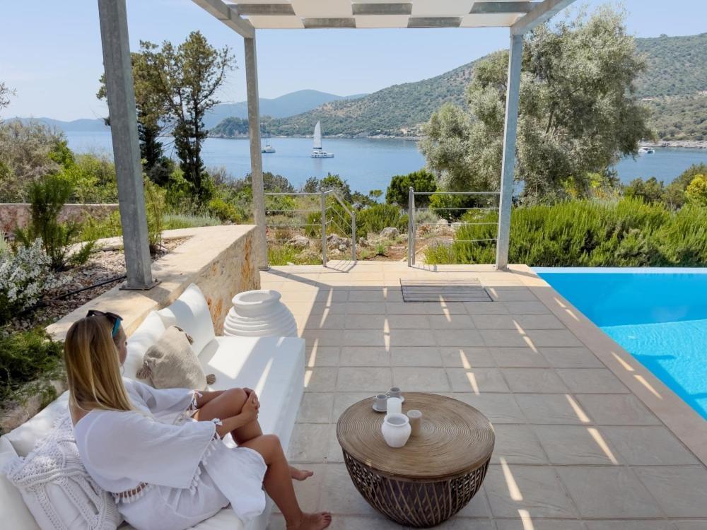 Zidanos Luxurious Sea Front Villa Marantochori Экстерьер фото